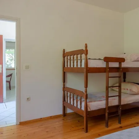 Apartman Karbuni