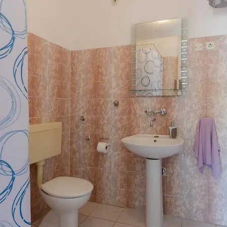 Karbuni * Blato (Korcula)