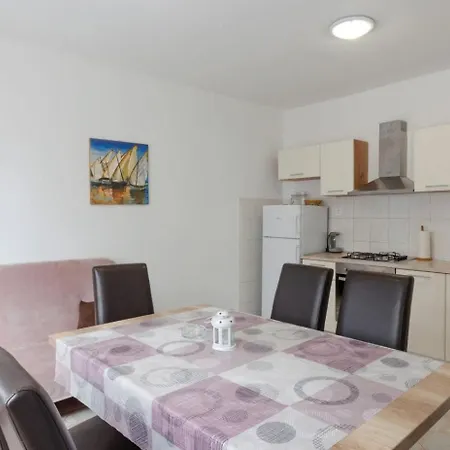 Appartement Karbuni Prižba