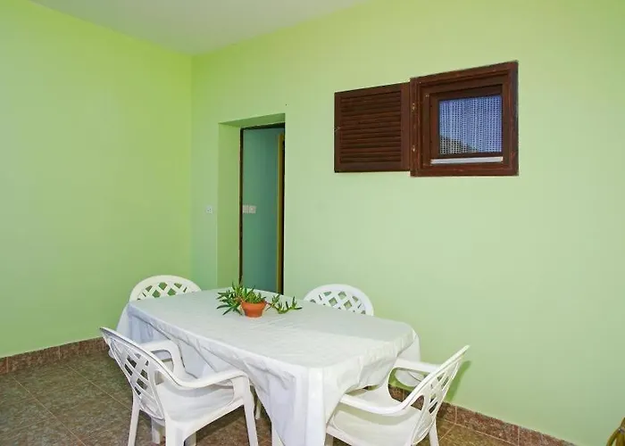 Karbuni * Blato (Korcula)