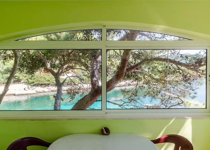 Karbuni Blato (Korcula)